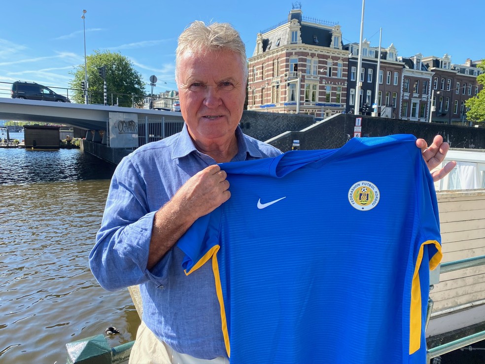 CURAÇAO. GUUS HIDDINK.