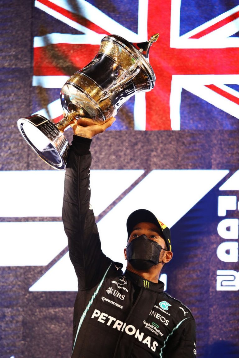 FÓRMULA 1. GRANDE PRÊMIO DO BAHREIN. VITÓRIA DE LEWIS HAMILTON. MERCEDES.