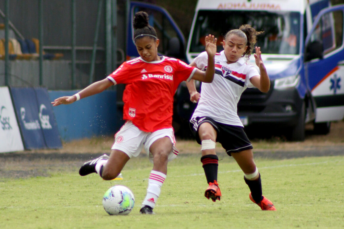 CAMPEONATO BRASILEIRO DE FUTEBOL FEMININO SUB-18 D E2020. SEMIFINAL. JOGO DE VOLTA. SEGUNDA PARTIDADA. INTERNACIONAL-RS. CLASSIFICADO. SÃO PAULO-SP. ELIMINADO. FINAL. FLUMINENSE-RJ. INTERNACIONAL-RS.