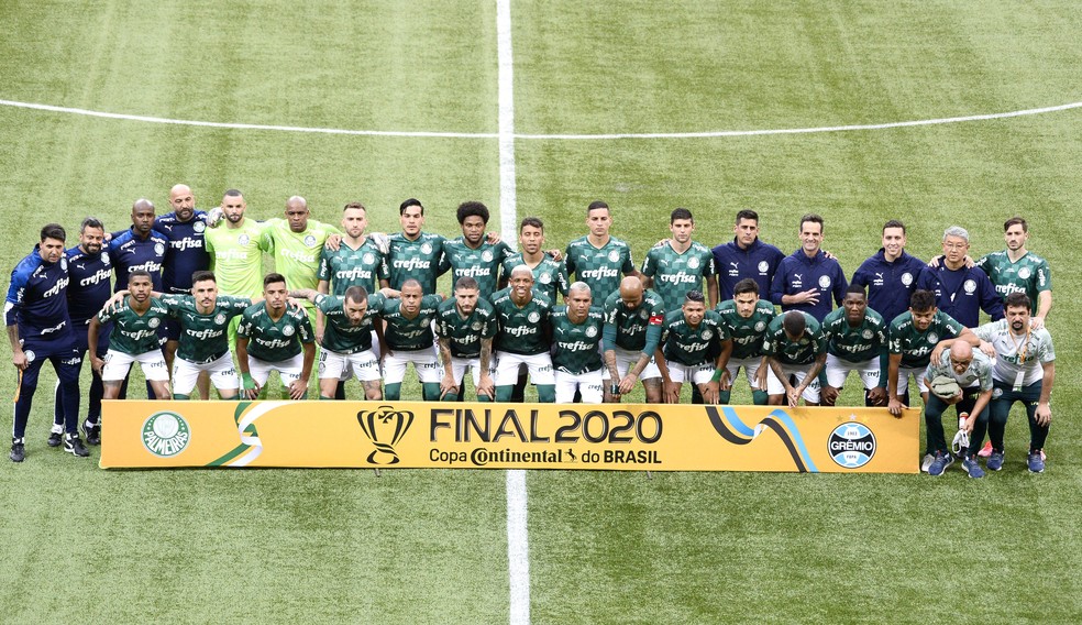 PALMEIRAS-SP. COFRES CHEIOS.