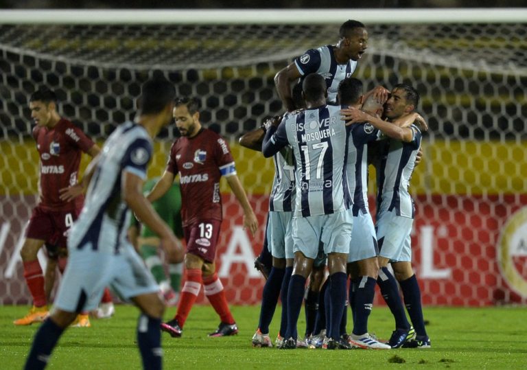 PRÉ-LIBERTADORES. UNIVERSIDAD DE QUITO. EQUADOR. CLASSIFICADO. LIVERPOOL. URUGUAI. ELIMINADO.