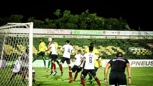 CAMPEONATO GAÚCHO DE 2021. PRIMEIRA FASE. OITAVA RODADA. YPIRANGA-RS. BRASIL DE PELOTAS-RS.