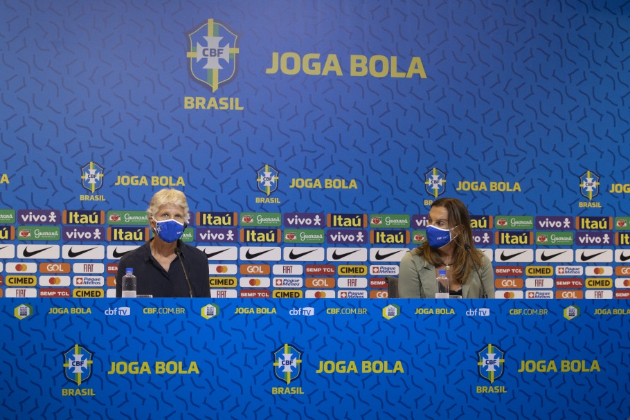 SELEÇÃO BRASILEIRA DE FUTEBOL FEMININO.