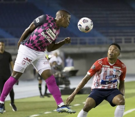 TAÇA LIBERTADORES DA AMÉRICA E 2021. FASE D EGRUPOS. GRUPO D. INDEPENDNEIENTE SANTA FE. COLÔMBIA. JUNIOR BARRANQUILLA. COLÔMBIA.