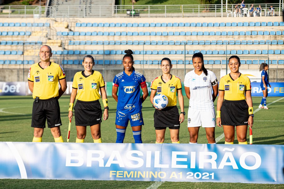 CAMPEONATO BRASILEIROD E FUTEBOL FEMININO DA SÉRIE A1 DE 2021. PRIMEIRA FASE. CRUZEIRO-MG. REAL BRASÍLIA-DF.