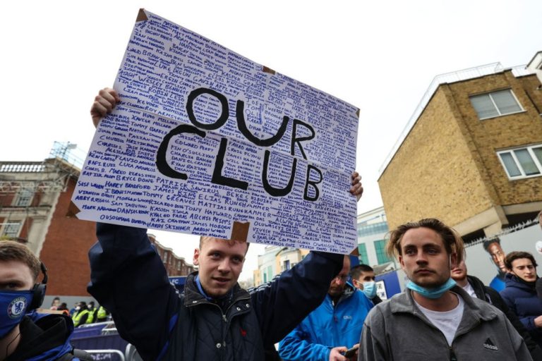 EUROPA. PROTESTO. SUPERLIGA.