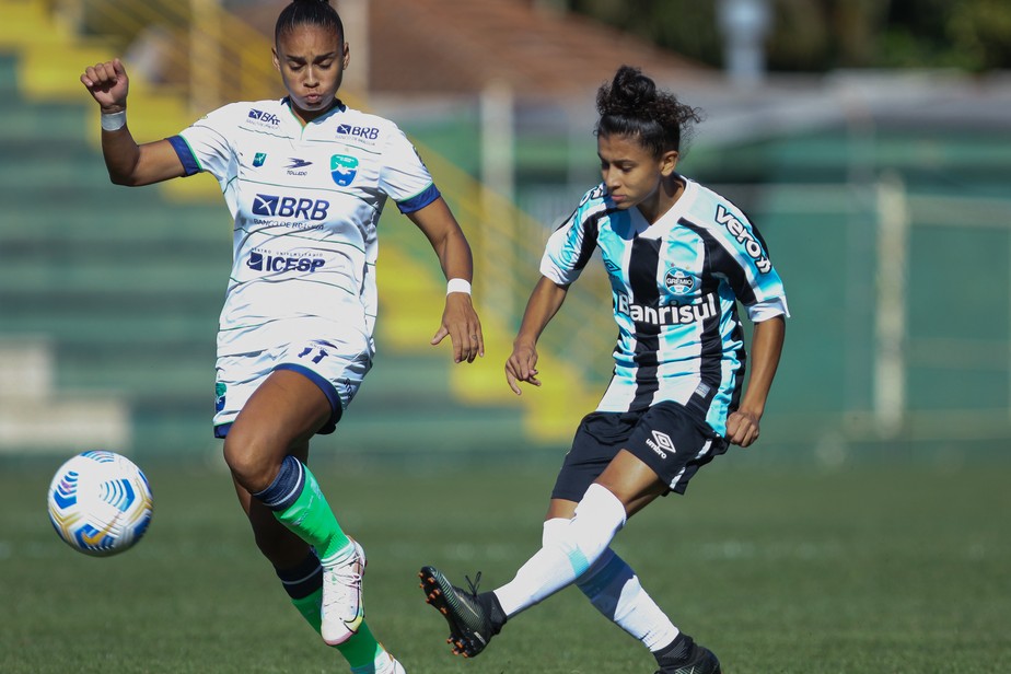 CAMPEONATO BRASILEIRO DE FUTEBOL FEMININO DA SÉRIE A2 DE 2021. PRIMEIRA FASE. QUARTA RODADA. GRÊMIO-RS. MINAS BRASÍLIA-DF.