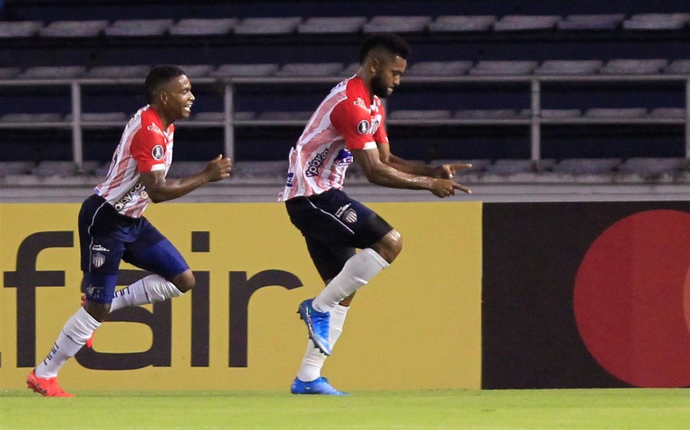 TAÇA LIBERTADORES DA AMÉRICA DE 2021. TERCEIRA FASE. JOGO DE VOLTA. SEGUNDA PARTIDA. JUNIOR BARRANQUILLA. COLÔMBIA. CLASSIFICADO. BOLÍVAR. BOLÍVIA. ELIMINADO.