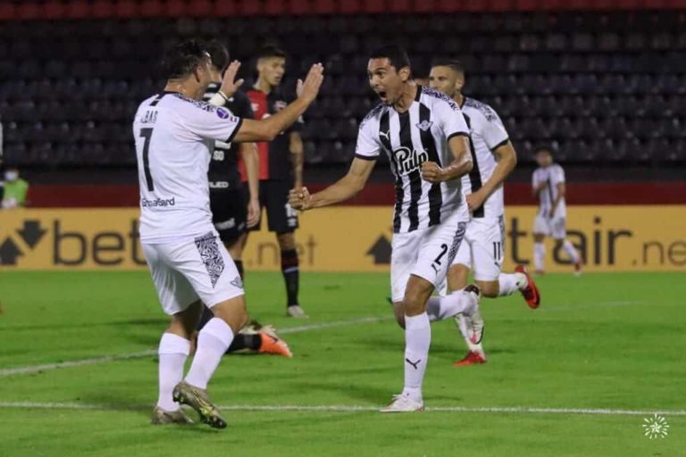 COPA SUL-AMERICANA DE 2021. FASE DE GRUPOS. GRUPO F. LIBERTAD. PARAGUAI. NEWELL'S OLD BOYS. ARGENTINA. SEGUNDA RODADA.