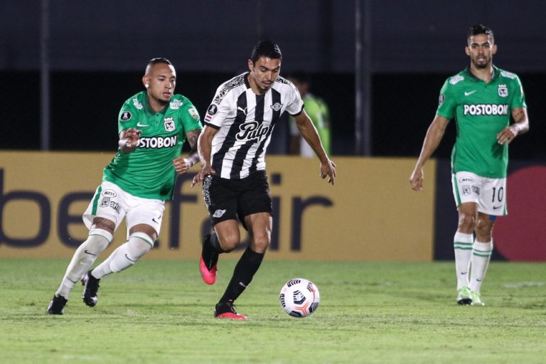 TAÇA LIBERTADORES DA AMÉRICA DE 2021. TERCEIRA FASE. JOGO DE IDA. PRIMEIRA PARTIDA. LIBERTAD. PARAGUAI. ATLÉTICO NACIONALD E MEDELLÍN. COLÔMBIA.