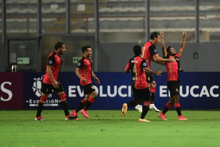 COPA SUL-AMERICANA DE 2021. PRIMEIRA FASE. SEGUNDA PARTIDA. JOGO DE VOLTA. MELGAR. PERU. CLASSIFICADO. CARLOS MANNUCCI. PERU. ELIMINADO.