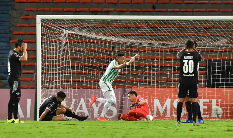 TAÇA LIBERTADORES DA AMÉRICA DE 2021. TERCEIRA FASE. JOGO DE VOLTA. SEGUNDA PARTIDA. ATLÉTICO NACIONAL DE MEDELLÍN. COLÔMBIA. CLASSIFICADO. LIBERTAD. PARAGUAI. ELIMINADO.