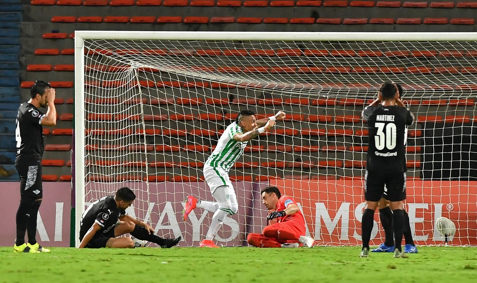 TAÇA LIBERTADORES DA AMÉRICA DE 2021. TERCEIRA FASE. JOGO DE VOLTA. SEGUNDA PARTIDA. ATLÉTICO NACIONAL DE MEDELLÍN. COLÔMBIA. CLASSIFICADO. LIBERTAD. PARAGUAI. ELIMINADO.