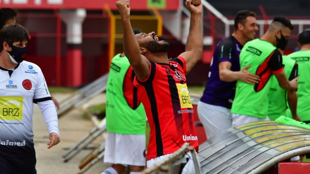 CAMPEONATO MINEIRO DE 2021. PRIMEIRA FASE. DÉCIMA RODADA. POUSO ALEGRE-MG. CRUZEIRO-MG.
