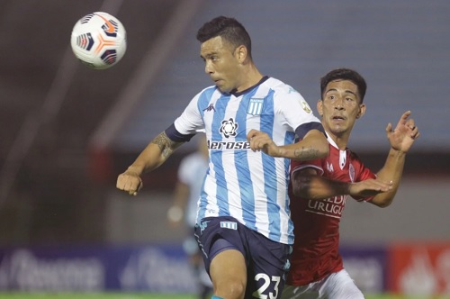 TAÇA LIBERTADORES DA AMÉRICA DE 2021. FASE DE GRUPOS. GRUPO E. PRIMEIRA RODADA. RENTISTAS. URUGUAI. RACING. ARGENTINA.