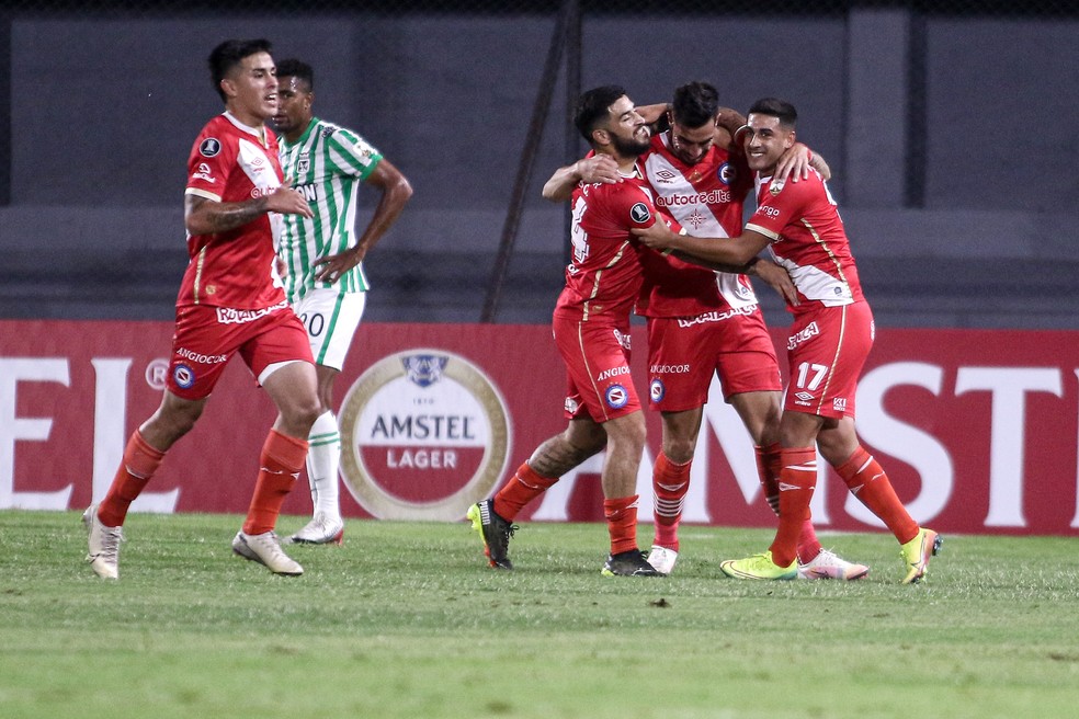TAÇA LIBERTADORES DA AMÉRICA DE 2021. FASE DE GRUPOS. GRUPO F. ARGENTINOS JUNIORS. ARGENTINA. ATLÉTICO NACIONAL DE MEDELLÍN. COLÔMBIA.