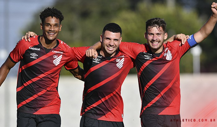 CAMPEONATO BRASILEIRO DE FUTEBOL SUB-17 DE 2021. PRIMEIRA FASE. QUARTA RODADA. ATHLETICO-PR. CHAPECOENSE-SC. GRUPO B.
