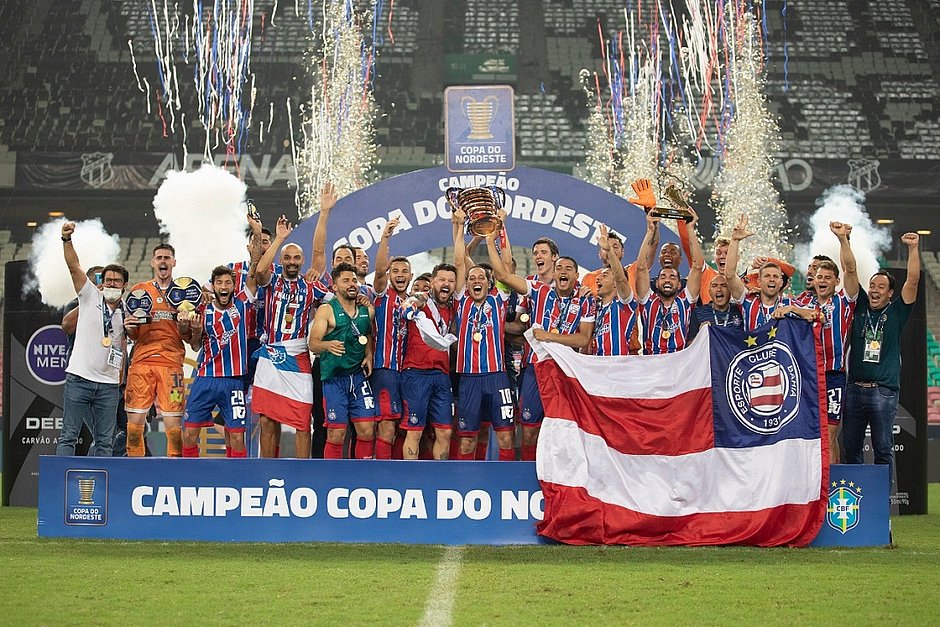 COPA DO NORDESTE DE 2021. FINAL. JOGO DE VOLTA. SEGUNDA PARTIDA. BAHIA-BA. CAMPEÃO. TETRACAMPEÃO. 2001, 2002. 2017. 2021.