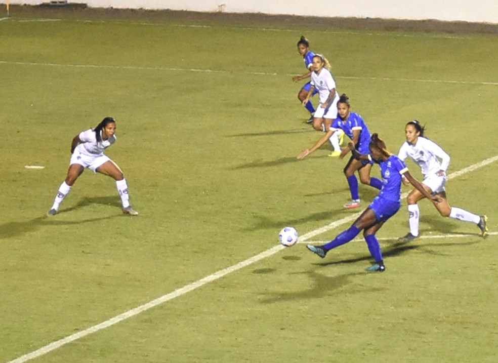 CAMPEONAOT BRASILEIRO DE FUTEBOL FEMININO DA SÉRIE A1 D E2021. PRIMEIRA FASE. QUINTA RODADA. REAL BRASÍLIA-DF. SÃO JOSÉ-SP.