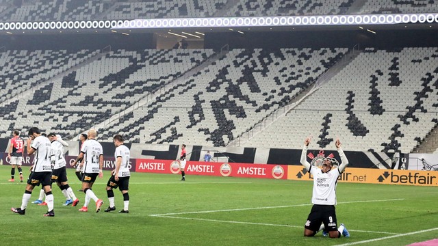 COPA SUL-AMERICANA DE 2021. FASE DE GRUPOS. GRUPO E. SEXTA RODADA. CORINTHIANS-SP. BRASIL. SEGUNDO LUGAR. RIVER PLATE. PARAGUAI. TERCEIRO LUGAR.
