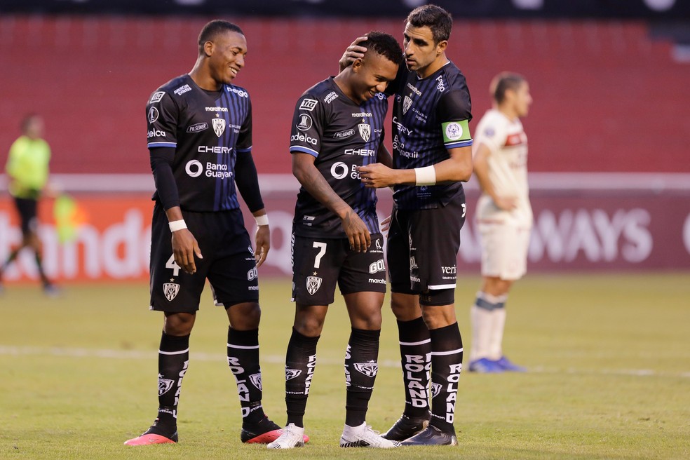 TAÇA LIBERTADORES DA AMÉRICA DE 2021. FASE DE GRUPOS. GRUPO A. TERCEIRA RODADA. INDEPENDIENTE DEL VALLE. EQUADOR. UNIVERSITARIO. PERU.