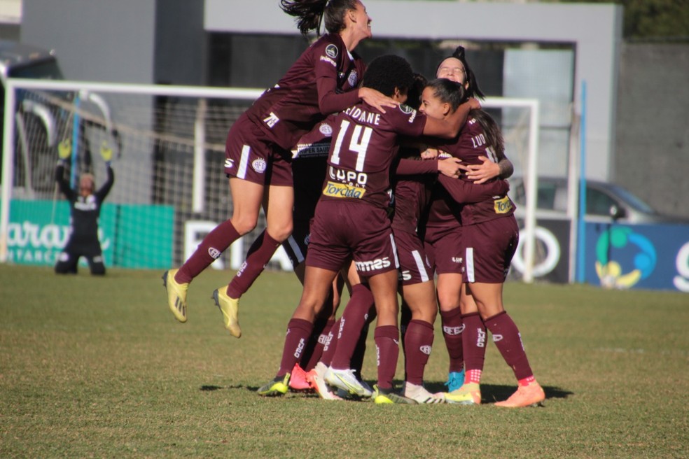CAMPEONATO BRASILEIROD E FUTEBOL FEMININO DA SÉRIE A1 DE 2021. PRIEMIRA FASE. DÉCIMA RODADA. FERROVIÁRIA-SP. NAPOLI-SC.