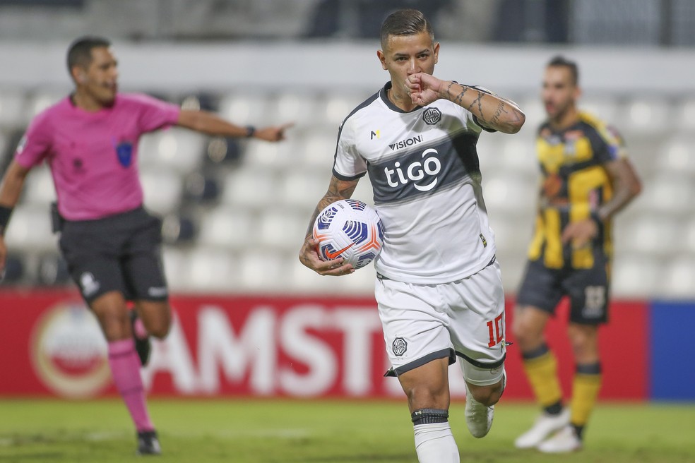 TAÇA LIBERTADORES DA AMÉRICA DE 2021. FASE DE GRUPOS. GRUPO B. SEXTA RODADA. OLIMPIA. PARAGUAI. SEGUNDO LUGAR. DEPORTIVO TÁCHIRA. VENEZUELA. TERCEIRO LUGAR.