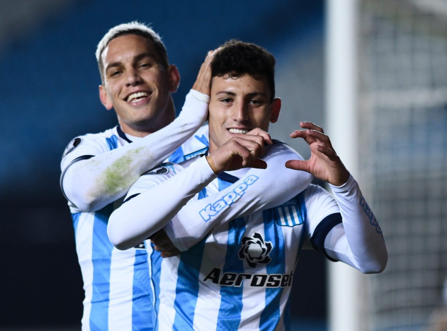TAÇA LIBERTADORES DA AMÉRICA DE 2021. FASE DE GRUPOS. GRUPO E. SEXTA RODADA. RACING. ARGENTINA. PRIMEIRO TEMPO. RENTISTAS. URUGUAI. QUARTO LUGAR.