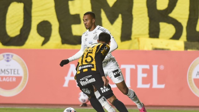 TAÇA LIBERTADORES DA AMÉRICA DE 2021. FASE DE GRUPOS. GRUPO C. QUINTA RODADA. THE STRONGEST. BOLÍVIA. SANTOS-SP.BRASIL.