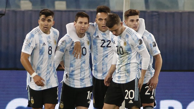 COPA AMÉRICA DE 2021. PRIEMIRA FASE. QUINTA RODADA. GRUPO A. ARGENTINA. PRIMEIRO COLOCADO. CHILE. QUARTO LUGAR. BOLÍVIA. QUINTO LUGAR.