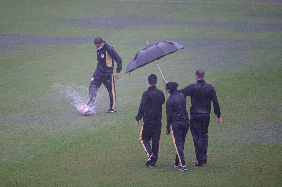 CAMPEONATO BRASILEIRO DA SÉRIE B DE 2021. PRIMEIRA FASE. QUINTA RODADA. AVAÍ-SC. REMO-PA. JOGO ADIADO. PARTIDA ADIADA.