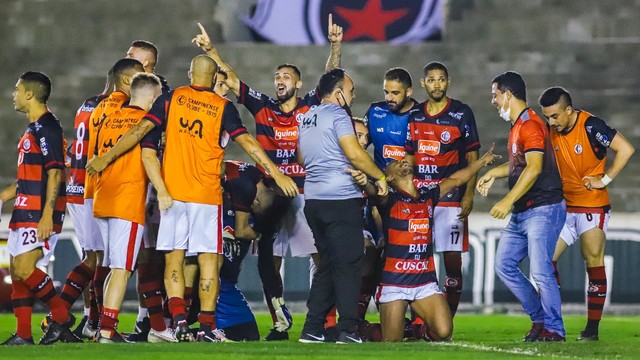 CAMPEONATO PARAIBANO DE 2021. SEMIFINAL. JOGO ÚNICO. CAMPINENSE-PB. CLASSIFICADO. BOTAFOGO-PB. ELIMINADO.
