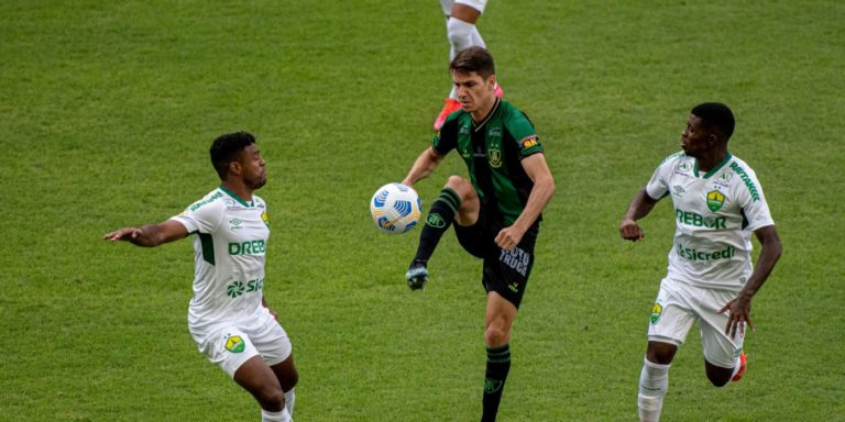 CAMPEONATO BRASILEIRO DA SÉRIE A DE 2021. PRIMEIRA FASE. QUARTA RODADA. AMÉRICA-MG. CUIABÁ-MT.