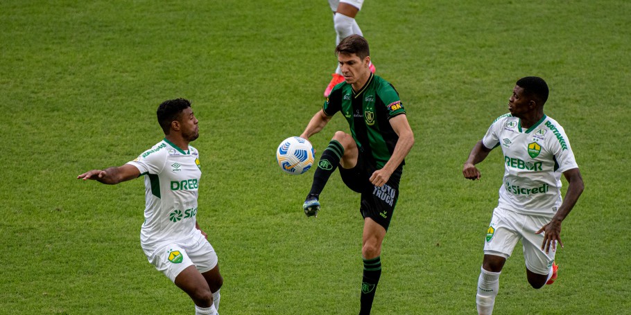 CAMPEONATO BRASILEIRO DA SÉRIE A DE 2021. PRIMEIRA FASE. QUARTA RODADA. AMÉRICA-MG. CUIABÁ-MT.