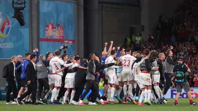 EUROCOPA DE 2021. PRIMEIRA FASE. GRUPO B. TERCEIRA RODADA. DINAMARCA. SEGUNDO LUGAR. RÚSSIA. QUARTO LUGAR.