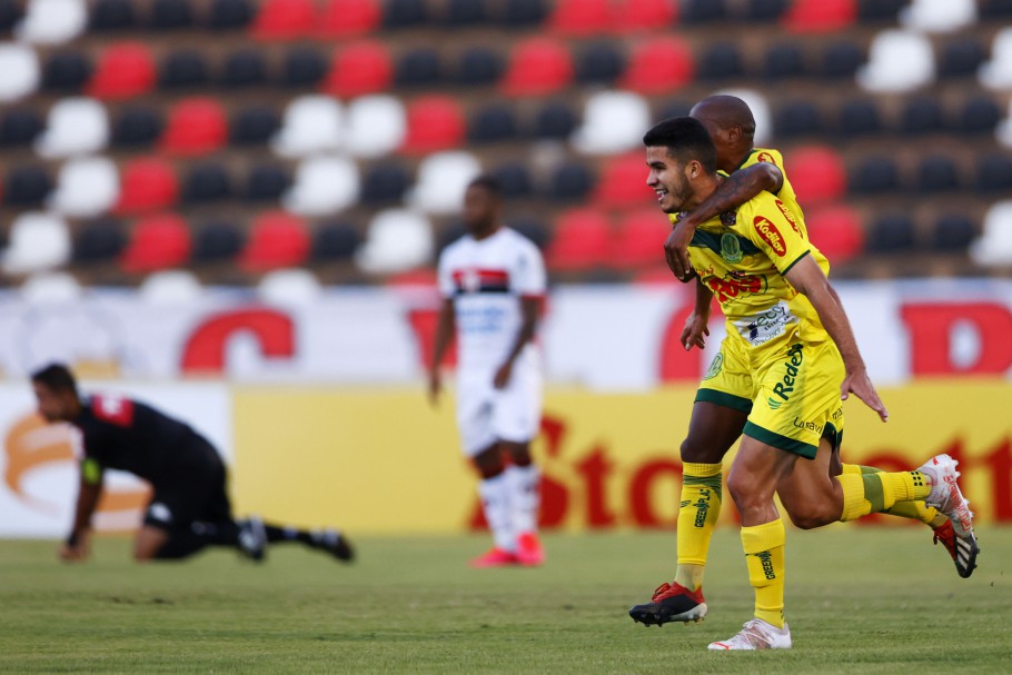 CAMPEONATO BRASILEIRO DA SÉRIE C DE 2021. PRIMEIRA FASE. TERCEIRA RODADA. GRUPO A. MANAUS-AM. FLORESTA-CE. JACUIPENSE-BA. PAYSANDU-PA. GRUPO B. NOVORIZONTINO-SP. OESTE-SP. BOTAFOGO-RJ. MIRASSOL-SP. SÃO JOSÉ-RS. ITUANO-SP.