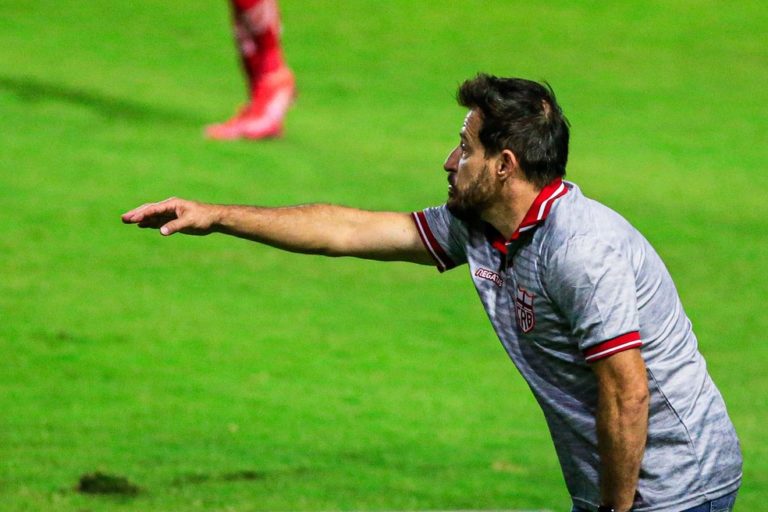 RAMÓN MENEZES. VITÓRIA-BA.