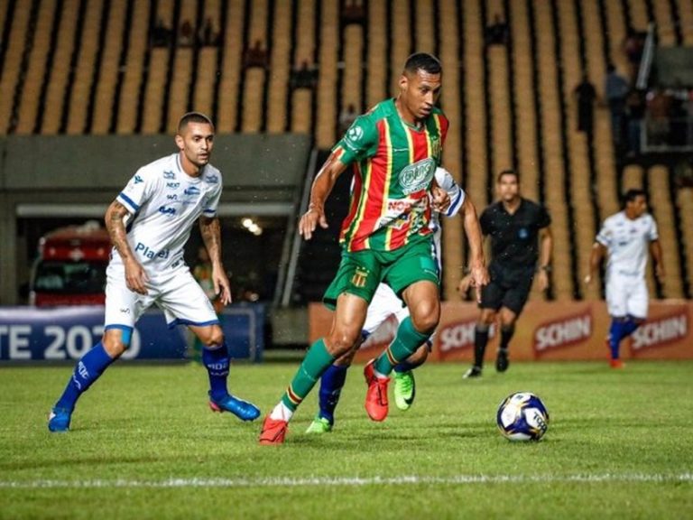 CAMPEONATO BRASILEIRO DA SÉRIE B DE 2021. PRIMEIRA FASE. QUINTA RODADA. SAMPAIO CORRÊA-MA. CONFIANÇA-SE.