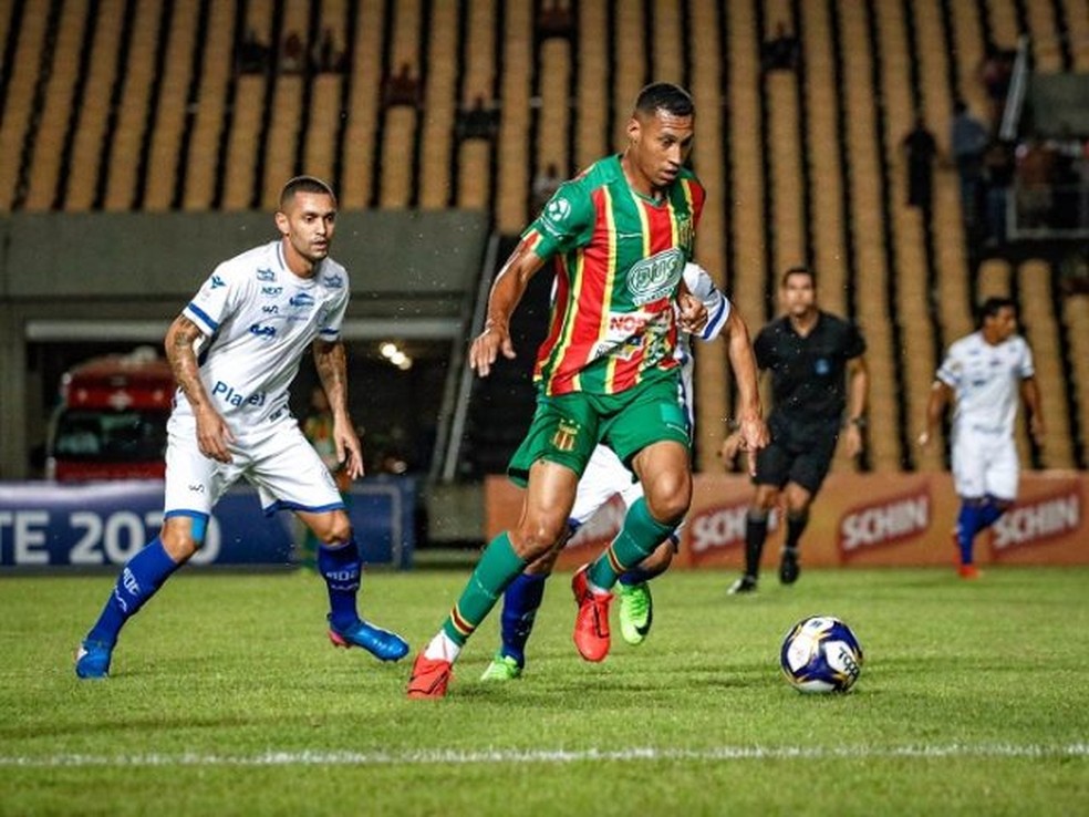 CAMPEONATO BRASILEIRO DA SÉRIE B DE 2021. PRIMEIRA FASE. QUINTA RODADA. SAMPAIO CORRÊA-MA. CONFIANÇA-SE.