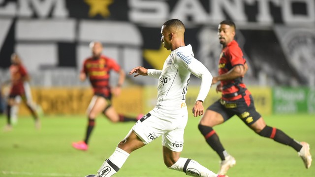 CAMPEONAOT BRASILEIRO DA SÉRIE A DE 2021. PRIMEIRA FASE. SPORT-PE. SANTOS-SP.