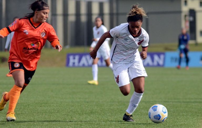 CAMPEONATO BRASILEIRO DE FUTEBOL FEMININO DA SÉRIE A2 D E2021. OITAVAS DE FINAL. JOGO DE VOLTA. SEGUNDA PARTIDA. ATHLETICO-PR. CLASSIFICADO. UDA-AL. ELIMINADO. QUARTAS DE FINAL. ATHLETICO-PR. CONTRA. RED BULL BRAGANTINO-SP. OU. JC-AM.
