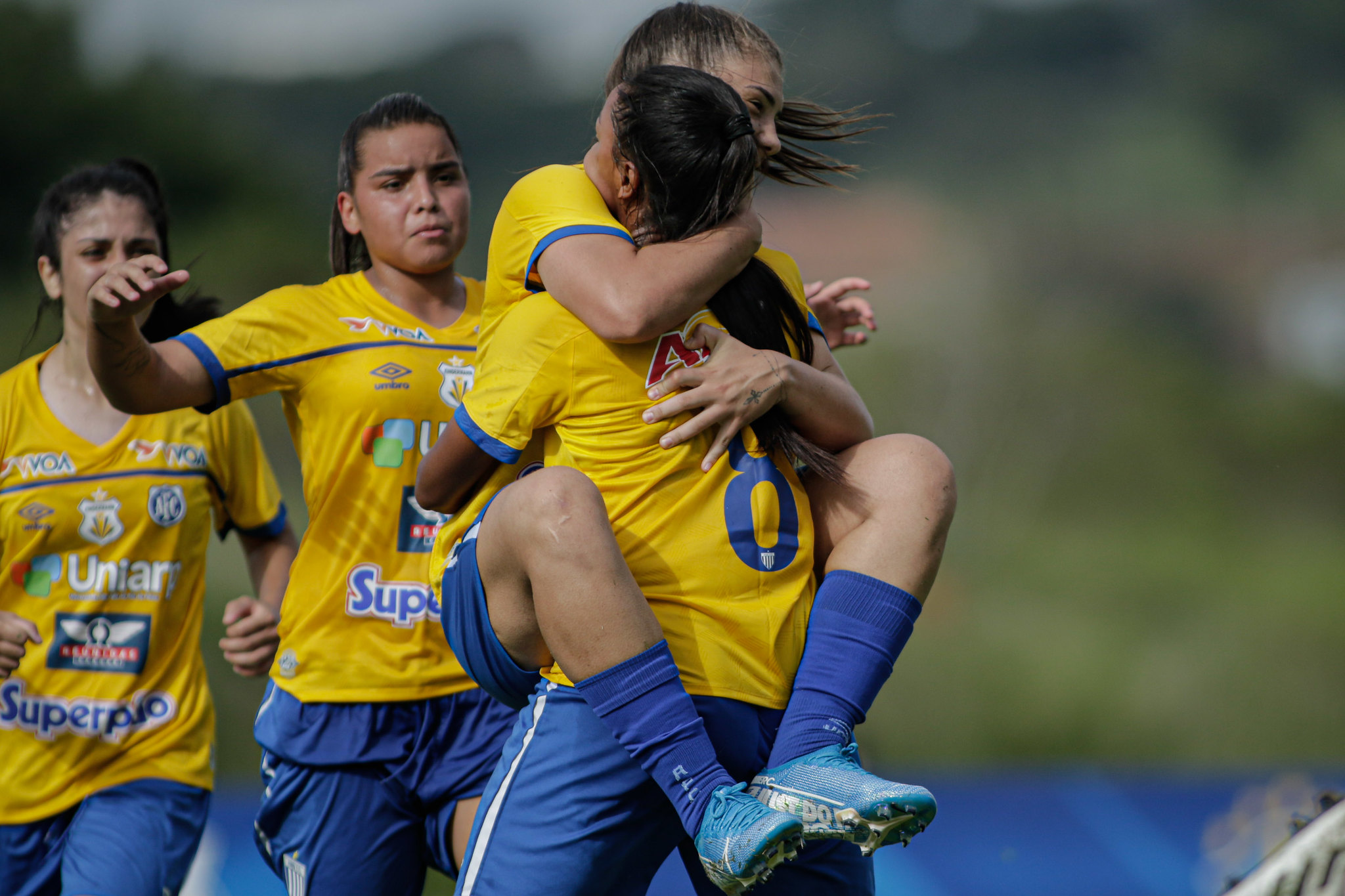 CAMPEONATO BRASILEIROD E FUTEBOL FEMININO SUB-18 D E2021. PRIMEIRA FASE. PRIMEIRA RODADA. GRUPO D. SANTOS-SP. ATLÉTICO-MG. CEARÁ-CE. AUDAX-SP. GRUPO E. FERROVIÁRIA-SP. CHAPECOENSE-SC. JUVENTUDE-RS. ATLÉTICO-GO. GRUPO F. FORTALEZA-CE. AVAÍ/KINDERMANN-SC. CORINTHIANS-SP. BAHIA-BA.