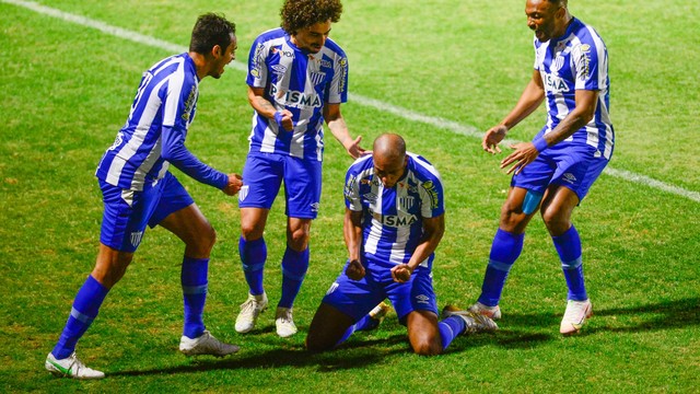 CAMPEONATO BRASILEIRO DA SÉRIE B DE 2021. PRIMEIRA FASE. DETIMA TERCEIRA RODADA. AVAÍ-SC. OPERÁRIO-PR.