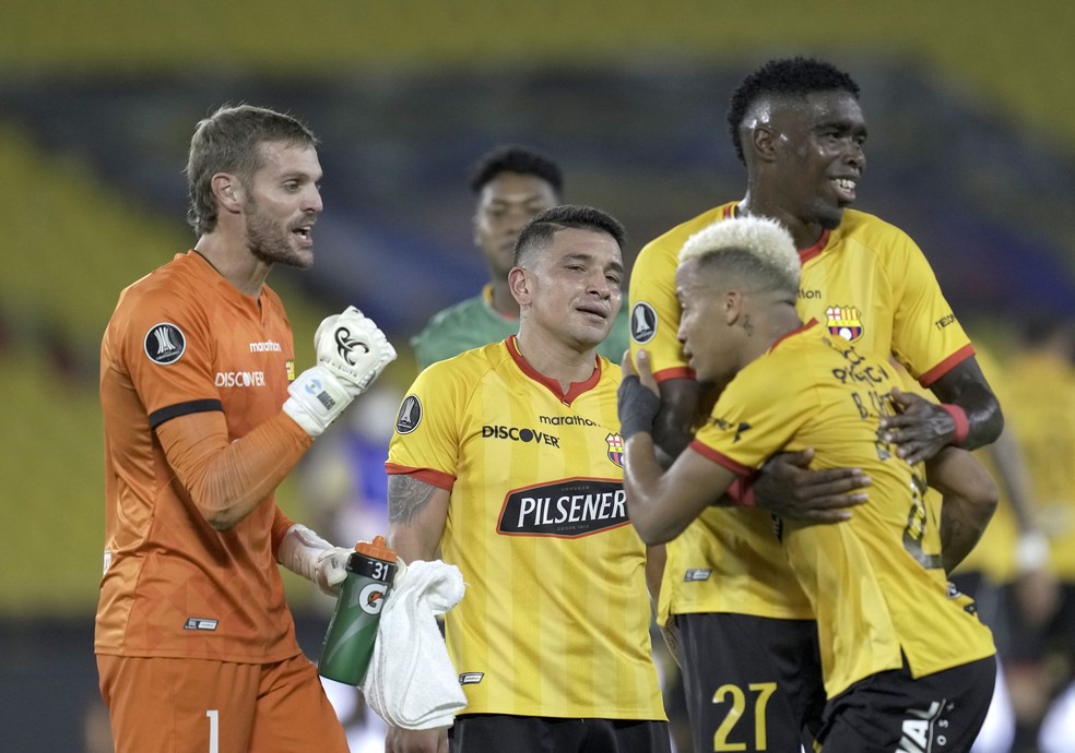 TAÇA LIBERTADORES DA AMÉRICA DE 2021. OITAVAS DE FINAL. JOGO DE VOLTA. SEGUNDA PARTIDA. BARCELONA DE GUAYAQUIL. EQUADOR. CLASSIFICADO. VÉLEZ SARSFIELD. ARGENTINA. ELIMINADO. QUARTAS DE FINAL.