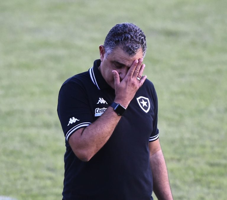 CAMPEONAOT BRASILEIRO DA SÉRIE B DE 2021. BOTAFOGO-RJ. MARCELO CHAMUSCA. DEMITIDO.