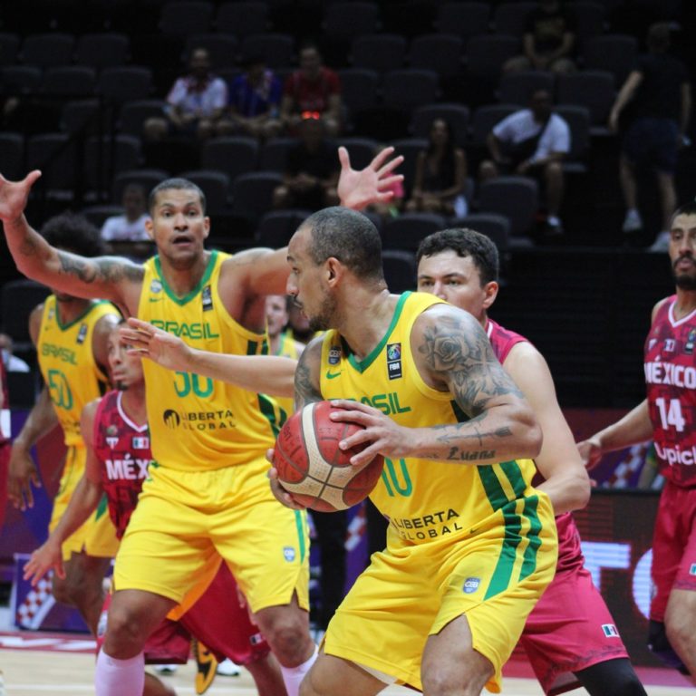 BASQUETE. PRÉ-OLÍMPICO DE BASQUETE MASCULINO. SEMIFINAL. JOGO ÚNICO. BRASIL. CLASSIFICADO. MÉXICO. ELIMINADO.