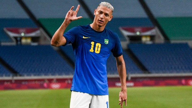 JOGOS OLÍMPICOS DE 2021. PRIMEIRA FASE. TERCEIRA FASE. GRUPO D. BRASIL. 7 PONTOS. PRIEMIRO LUGAR. CLASSIFICADO. ARÁBIA SAUDITA. 0 PONTO. QUARTO LUGAR. ELIMINADO.