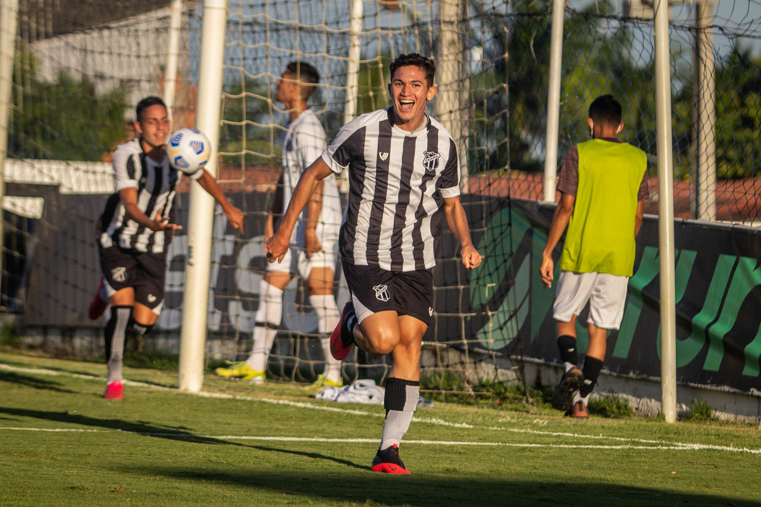 CAMPEONATO BRASILEIRO DE FUTEBOL SUB-20 DE 2021. PRIMEIRA FASE. QUINTA RODADA. SANTOS-SP. CEARÁ-CE.