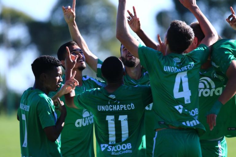 CAMPEONATO BRASILEIRO DO FUTEBOL SUB-20 DE 2021. PRIMEIRA FASE. QUARTA RODADA. SANTOS-SP. CHAPECOENSE-SC.