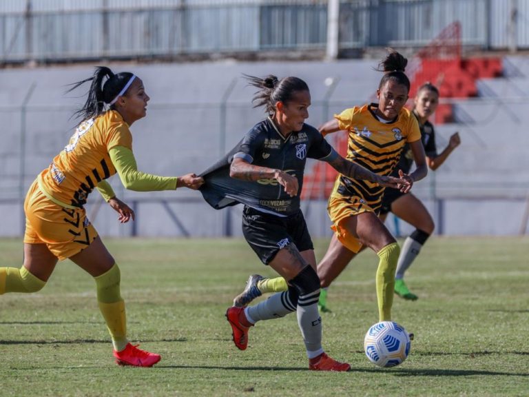 CAMPEONATO BRASILEIRO DE FUTEBOL FEMININO DA SÉRIE A2 DE 2021. QUARTAS DE FINAL. JOGO DE IDA. PRIEMIRA PARTIDA. CRESSPOM-DF. CEARÁ-CE.